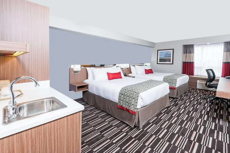 Microtel Inn & Suites By Wyndham Oyster Bay Ladysmith 2*,  Canada