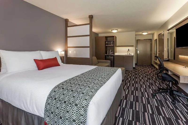 Microtel Inn & Suites By Wyndham Oyster Bay Ladysmith 2*,