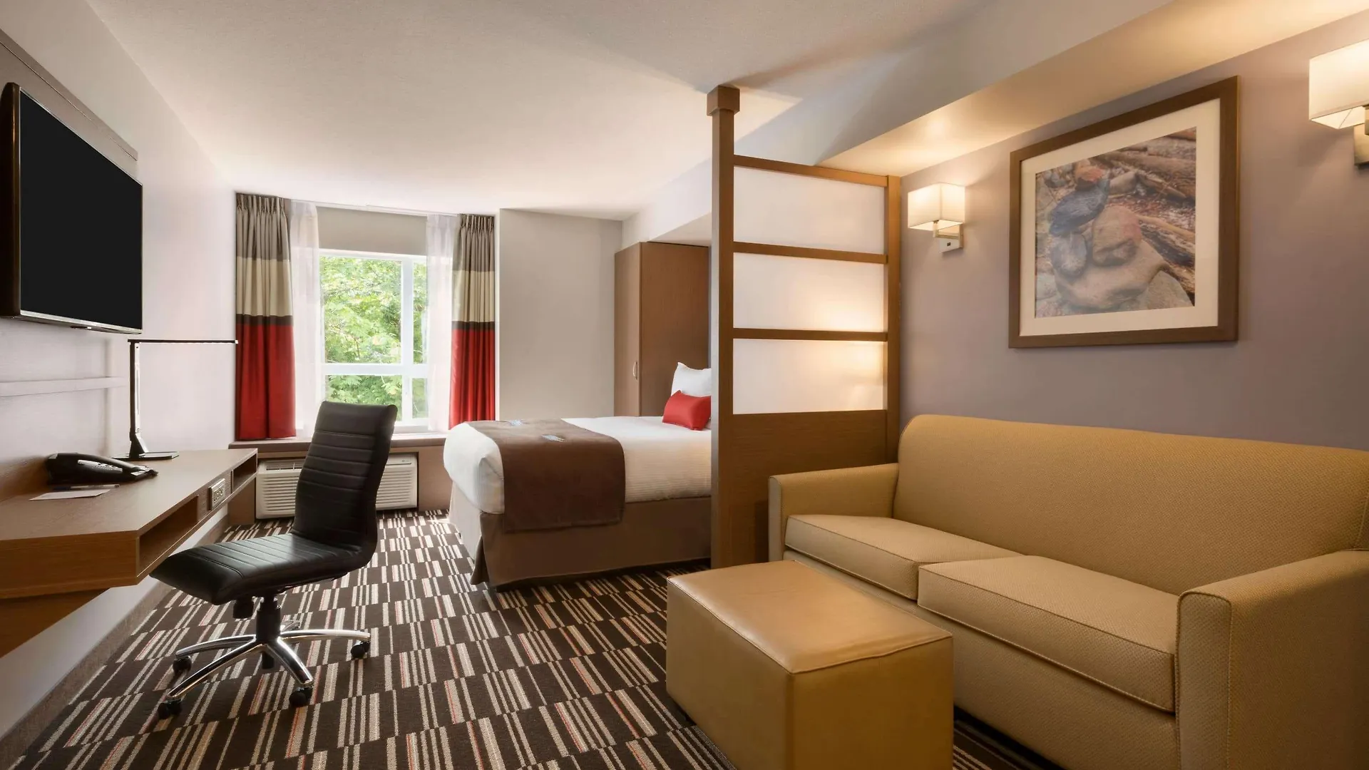 Microtel Inn & Suites By Wyndham Oyster Bay Ladysmith Hotel