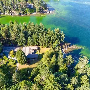 Holiday home Sealavie Rare Peaceful & Hidden Gem Shore House, Ladysmith