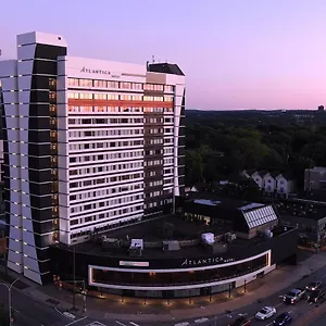 **** Hotel Atlantica Canada